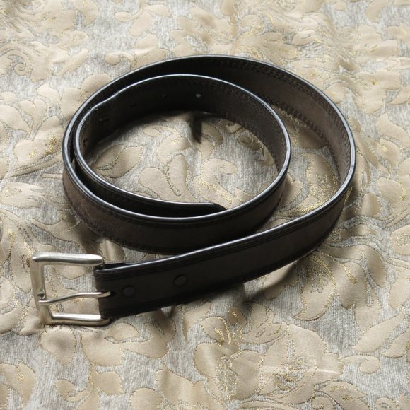 WOLVERINE Full Grain Rugged Leather Triple Needle Stiching Reinforced Belt holes - Picture 2 of 4